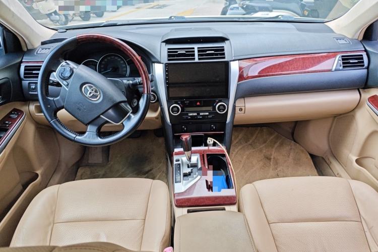 Used Toyota Camry 2013 2.5G Comfort Edition Center Console