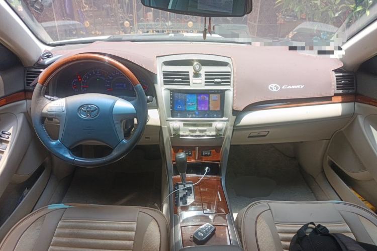 Used Toyota Camry 2013 200G Classic Luxury Edition Center Console