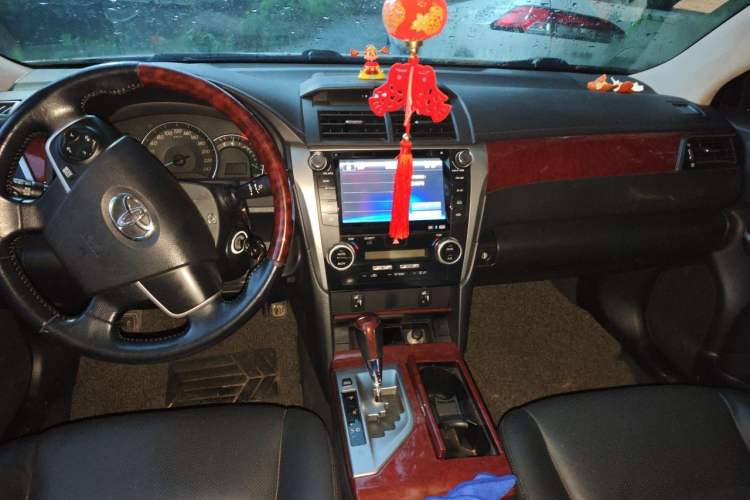 Used Toyota Camry 2013 2.0G Comfort Edition Center Console
