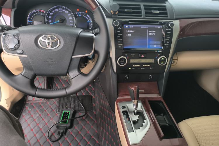 Used Toyota Camry 2013 2.0G Comfort Edition Center Console