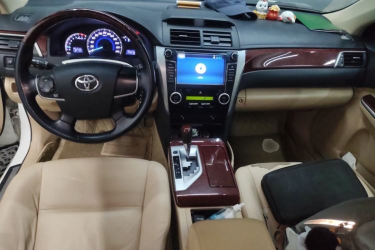 Used Toyota Camry 2013 2.0G Comfort Edition Center Console