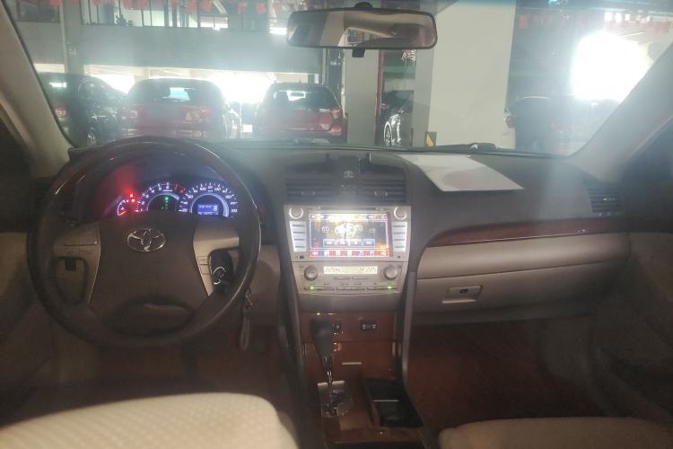 Used Toyota Camry 2013 200G Classic Luxury Edition Center Console