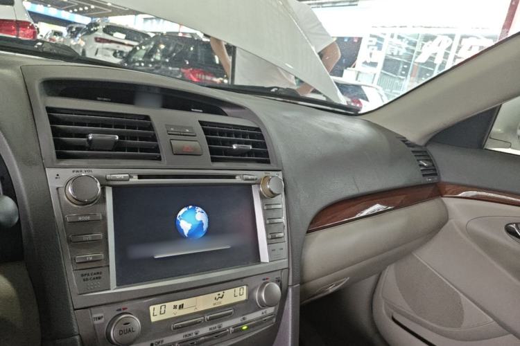 Used Toyota Camry 2013 200E Classic Elite Edition Center Console