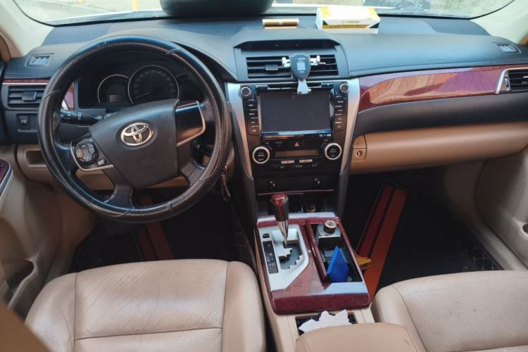 Used Toyota Camry 2013 2.0G Comfort Edition Center Console