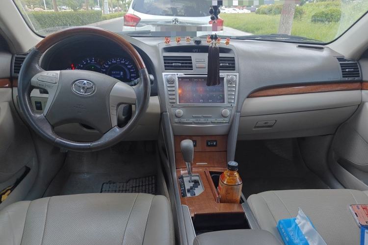 Used Toyota Camry 2013 200G Classic Luxury Edition Center Console