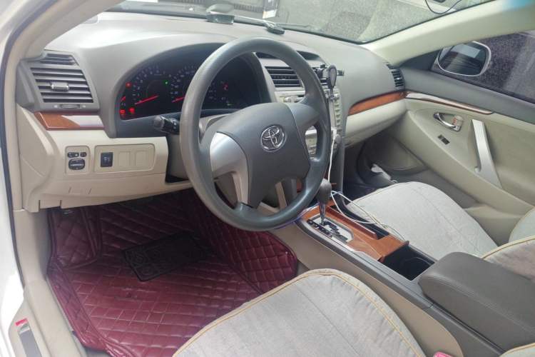 Used Toyota Camry 2013 200E Classic Elite Edition Center Console