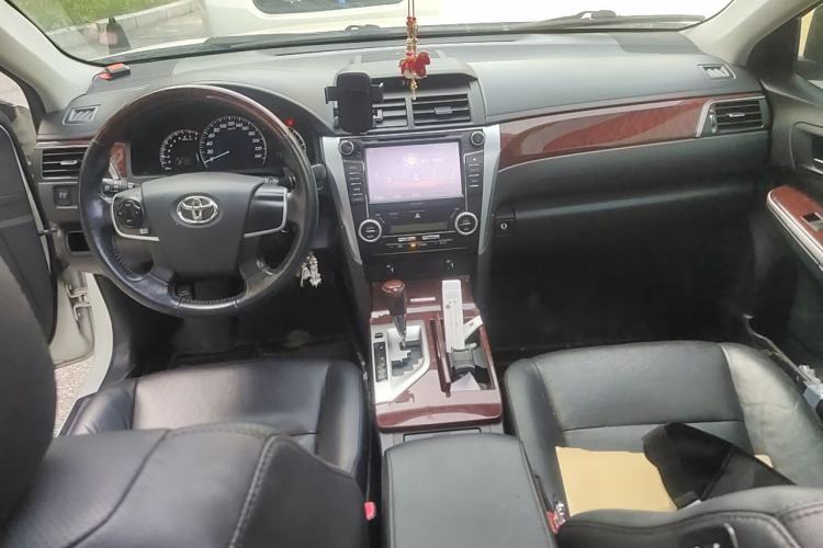 Used Toyota Camry 2013 2.0G Comfort Edition Center Console