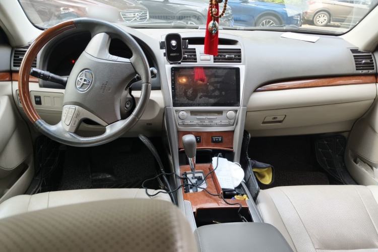 Used Toyota Camry 2013 200G Classic Luxury Edition Center Console