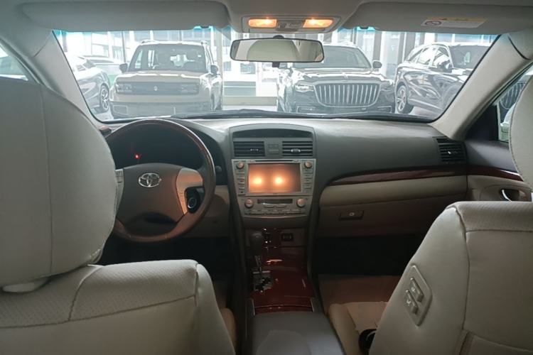 Used Toyota Camry 2013 200G Classic Luxury Edition Center Console