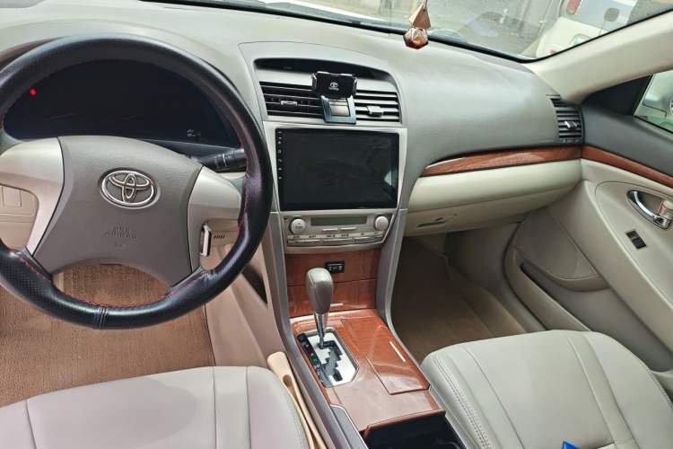 Used Toyota Camry 2013 200E Classic Elite Edition Center Console