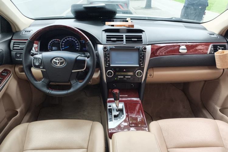 Used Toyota Camry 2013 2.0G Comfort Edition Center Console