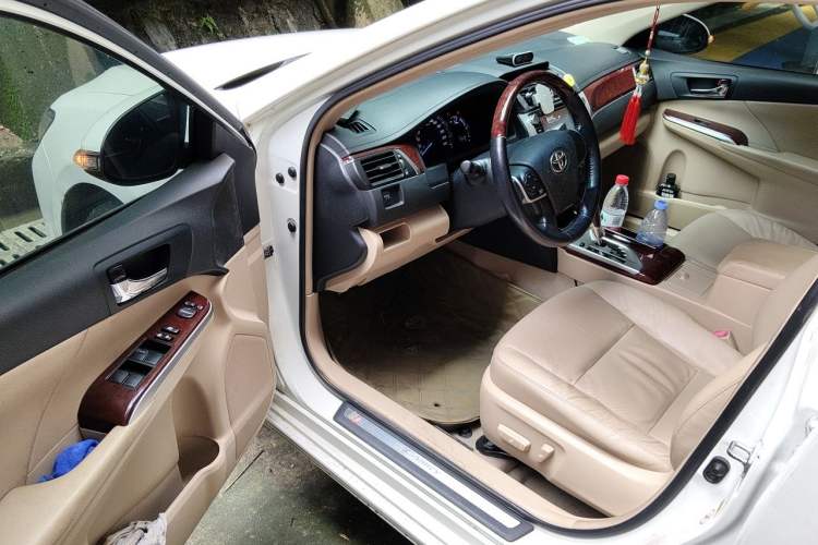 Used Toyota Camry 2013 200G Classic Luxury Edition Driver Seat