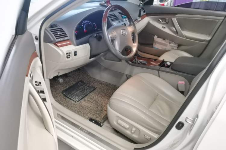 Used Toyota Camry 2013 200G Classic Luxury Edition Driver Seat