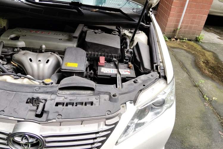 Used Toyota Camry 2013 200G Classic Luxury Edition Engine Bay Left