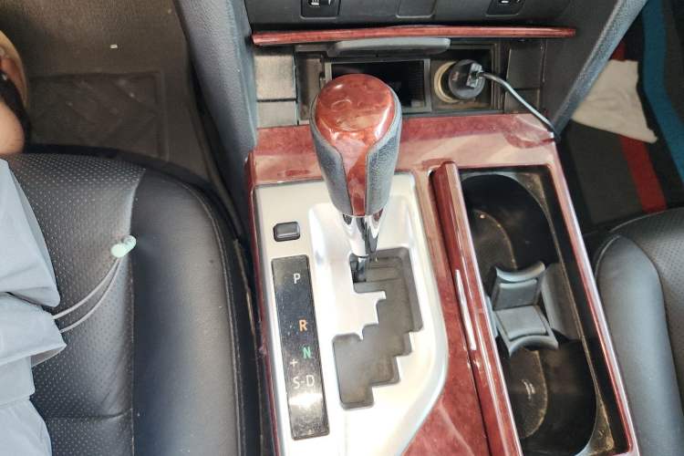 Used Toyota Camry 2013 2.5G Comfort Edition Gear Lever