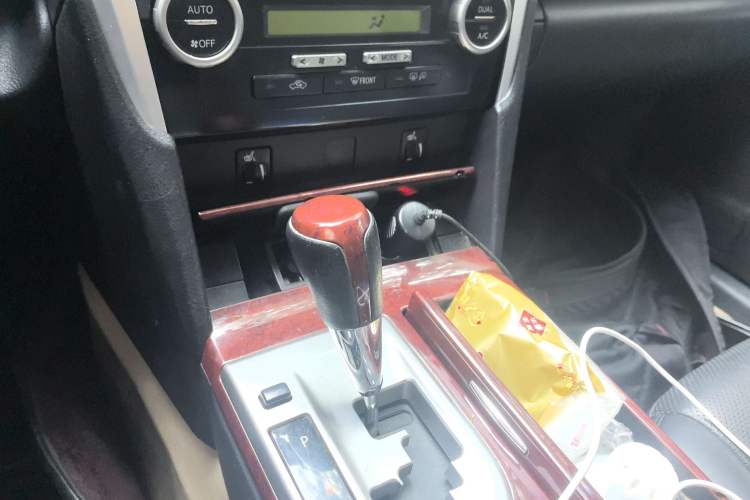 Used Toyota Camry 2013 2.0G Comfort Edition Gear Lever