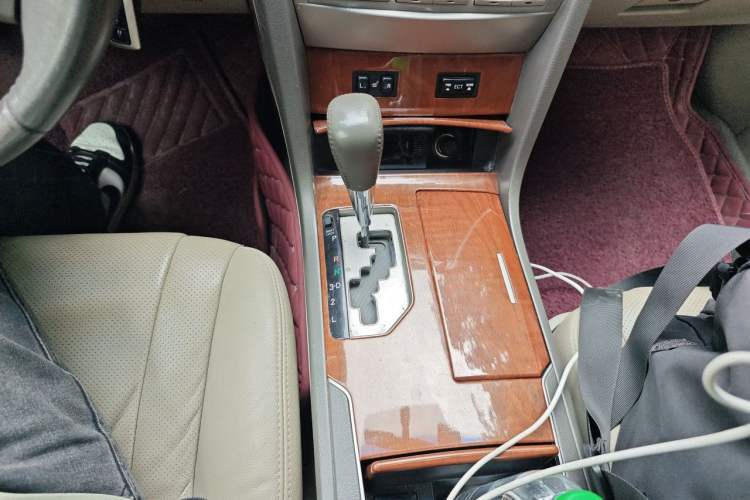 Used Toyota Camry 2013 200G Classic Luxury Edition Gear Lever