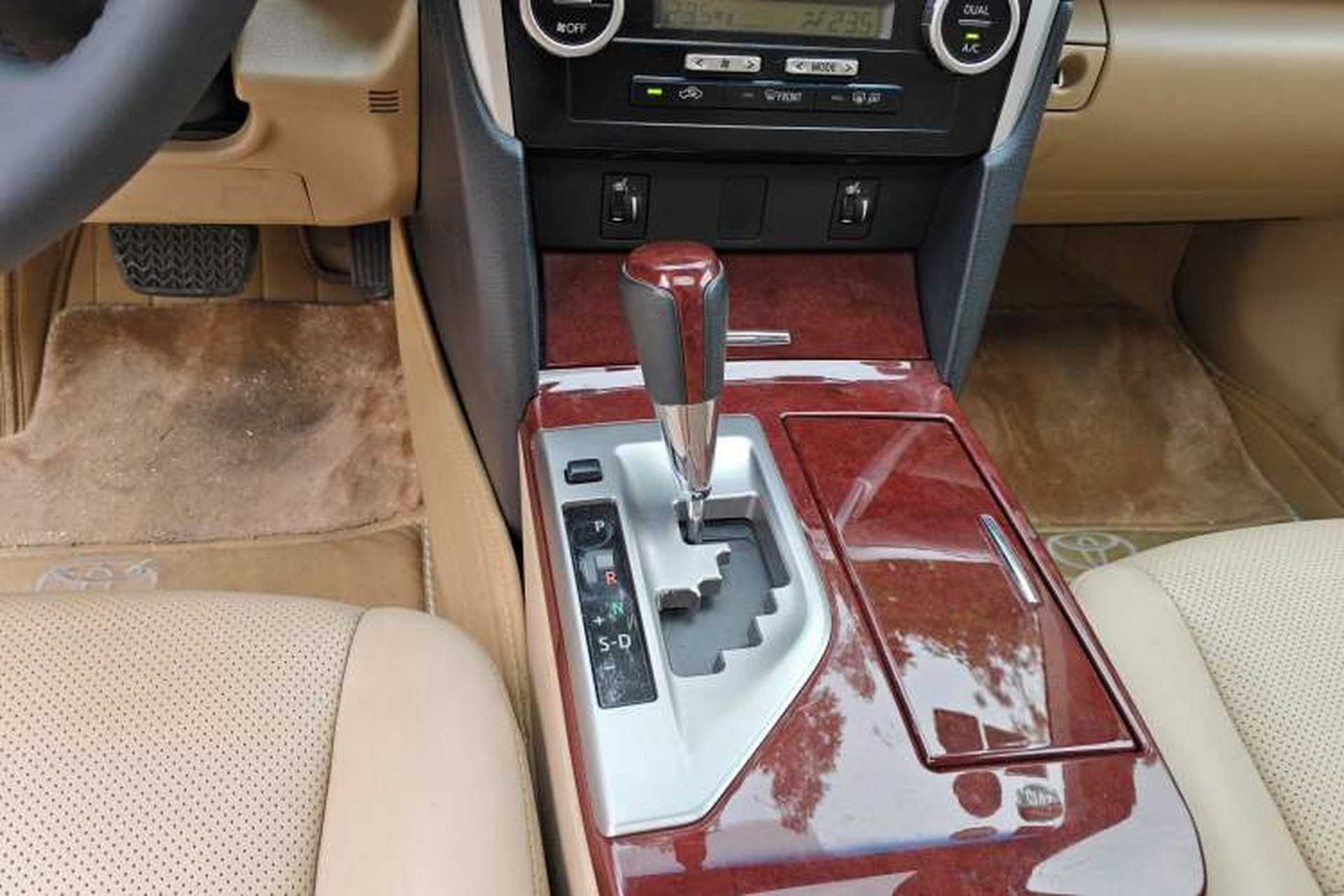 Used Toyota Camry 2013 2.0G Comfort Edition Gear Lever