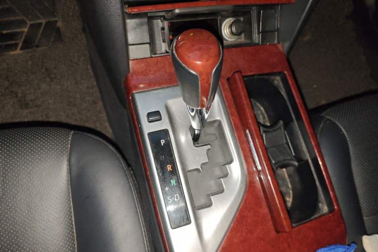 Used Toyota Camry 2013 2.0G Comfort Edition Gear Lever