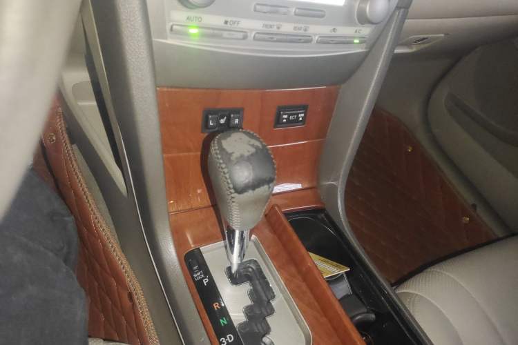 Used Toyota Camry 2013 200G Classic Luxury Edition Gear Lever