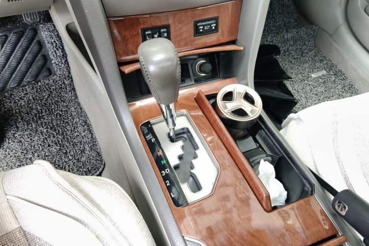 Used Toyota Camry 2013 200G Classic Luxury Edition Gear Lever