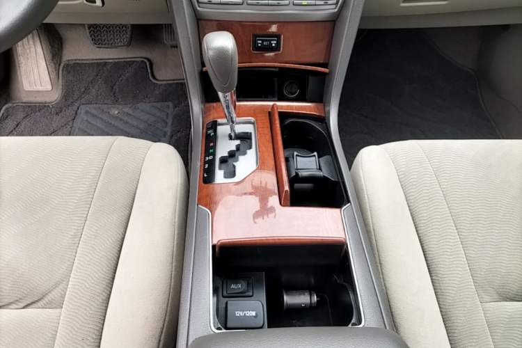 Used Toyota Camry 2013 200E Classic Elite Edition Gear Lever