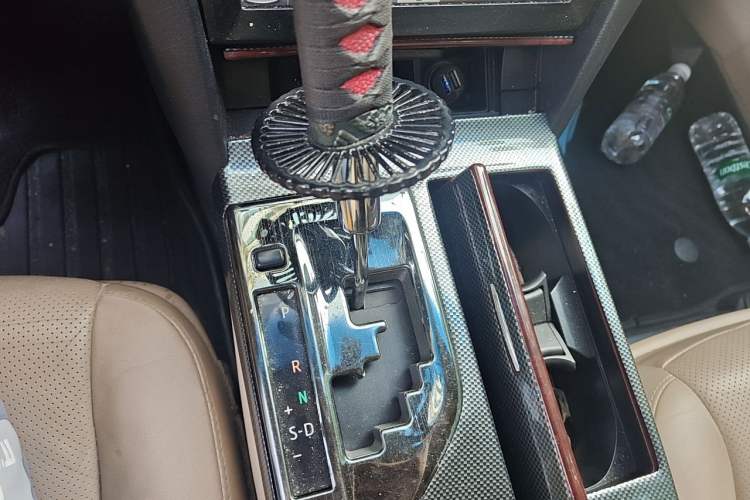 Used Toyota Camry 2013 2.5G Comfort Edition Gear Lever