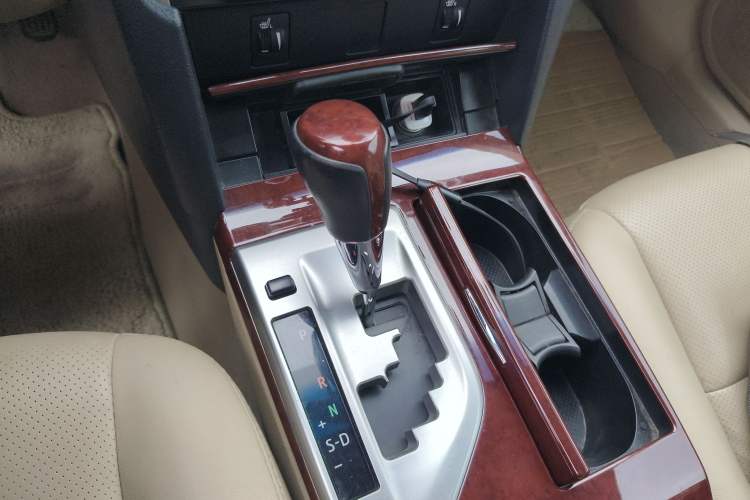 Used Toyota Camry 2013 2.5G Comfort Edition Gear Lever