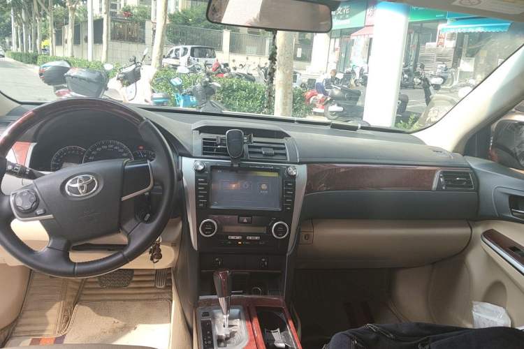 Used Toyota Camry 2013 2.0G Comfort Edition Headliner