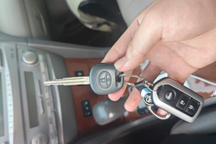 Used Toyota Camry 2013 200G Classic Luxury Edition Interior 1