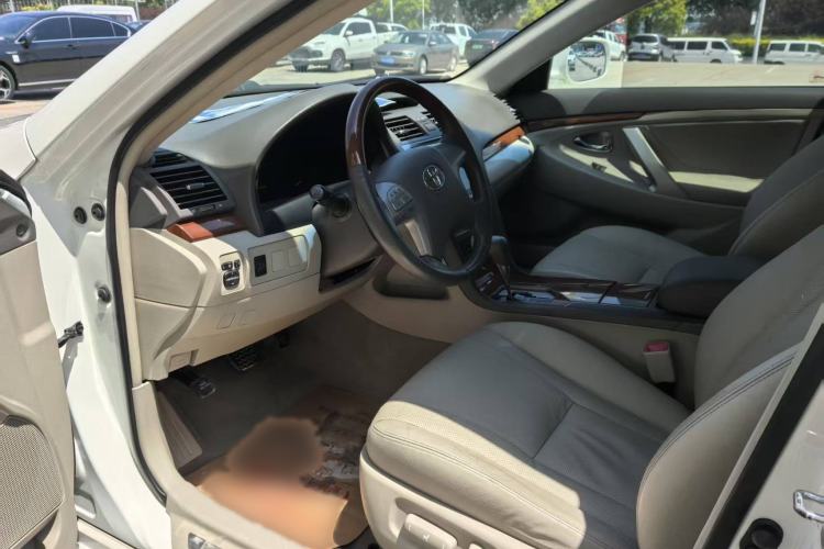 Used Toyota Camry 2013 200G Classic Luxury Edition Interior 3