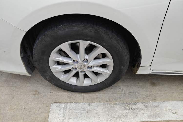 Used Toyota Camry 2013 2.0G Comfort Edition Left Front Wheel Hub
