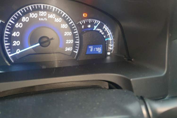 Used Toyota Camry 2013 2.0G Comfort Edition Odometer Close Up