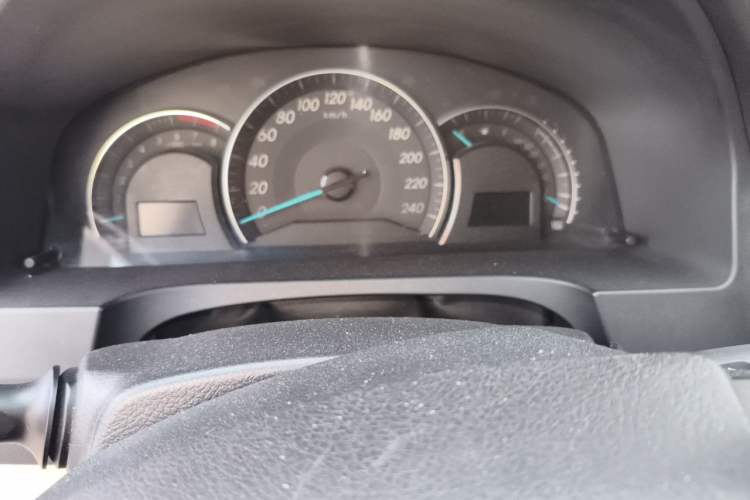 Used Toyota Camry 2013 2.0G Comfort Edition Odometer Close Up
