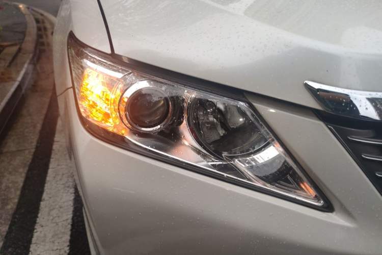 Used Toyota Camry 2013 2.0G Comfort Edition Right Front Headlight