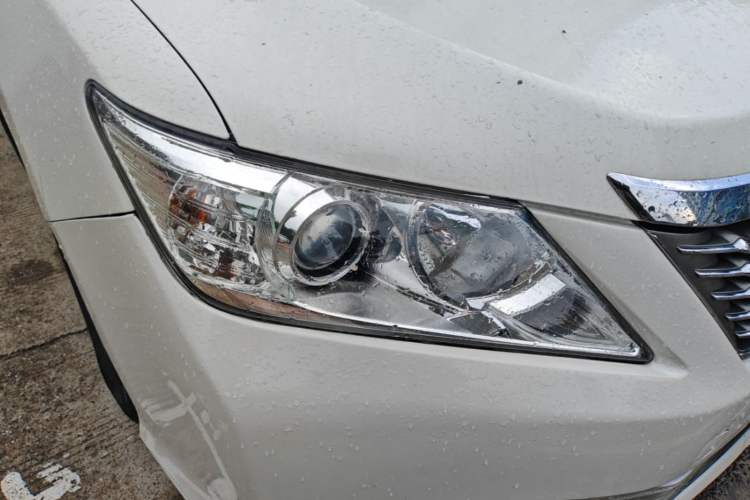 Used Toyota Camry 2013 2.5G Comfort Edition Right Front Headlight