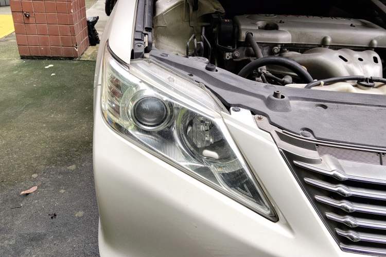 Used Toyota Camry 2013 200G Classic Luxury Edition Right Front Headlight