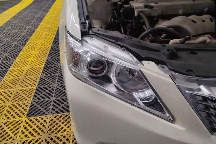 Used Toyota Camry 2013 2.0G Comfort Edition Right Front Headlight