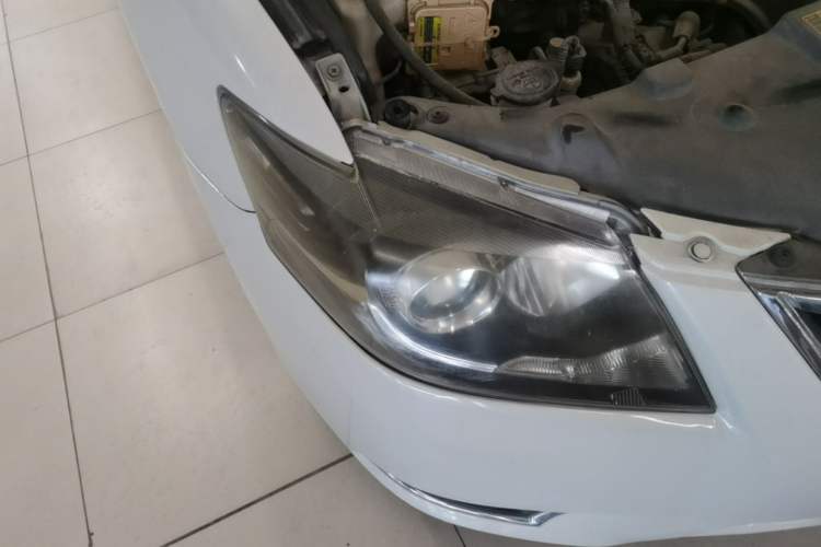 Used Toyota Camry 2013 200G Classic Luxury Edition Right Front Headlight