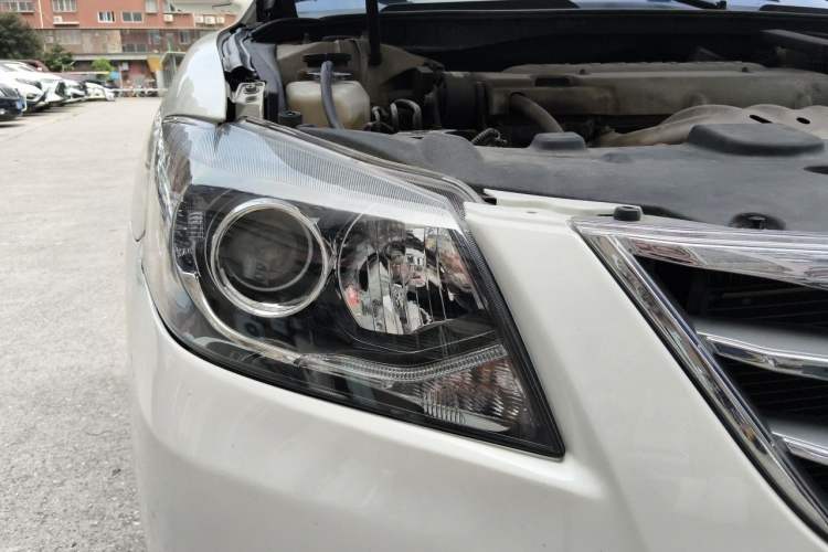 Used Toyota Camry 2013 200G Classic Luxury Edition Right Front Headlight
