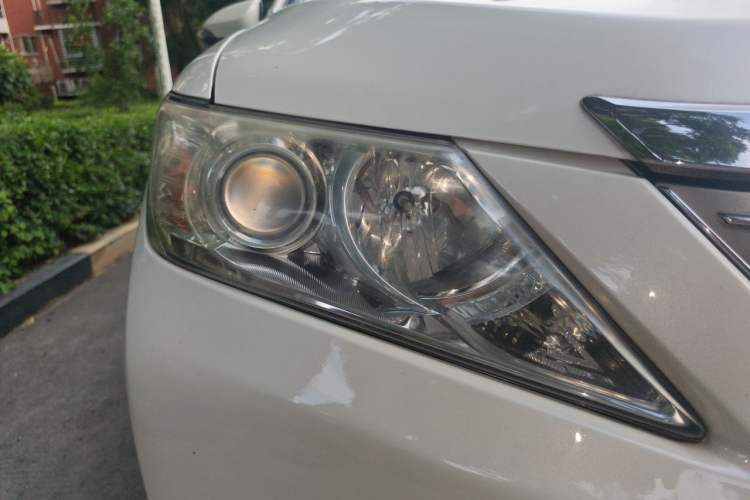 Used Toyota Camry 2013 2.0G Comfort Edition Right Front Headlight