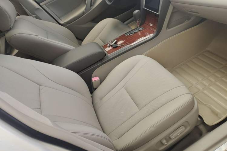 Used Toyota Camry 2013 200G Classic Luxury Edition Right Front Seat
