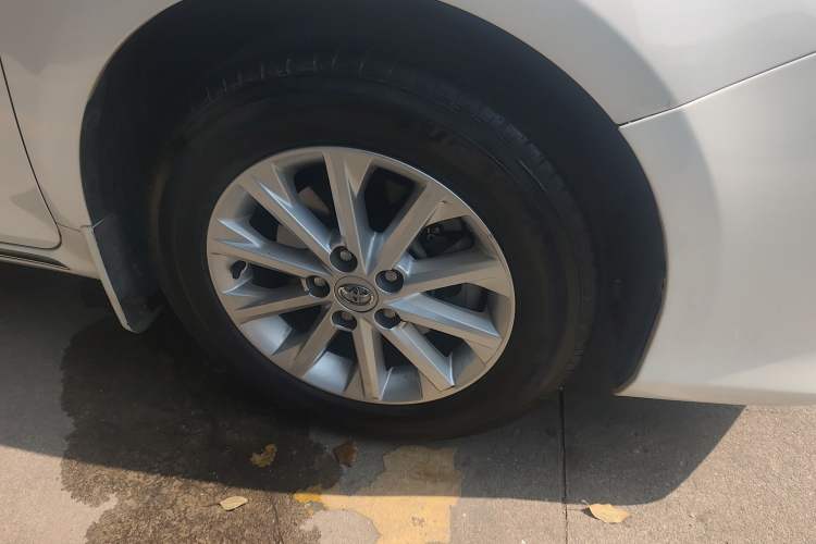 Used Toyota Camry 2013 2.0G Comfort Edition Right Front Wheel Hub