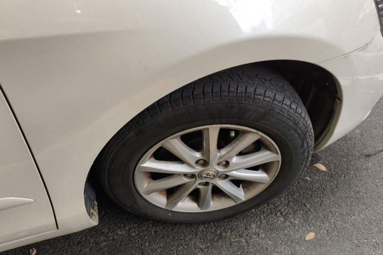 Used Toyota Camry 2013 200E Classic Elite Edition Right Front Wheel Hub