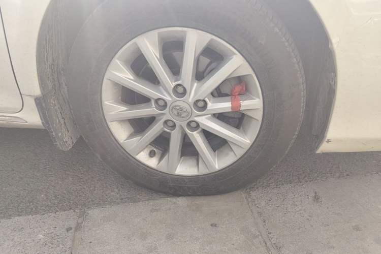 Used Toyota Camry 2013 2.0G Comfort Edition Right Front Wheel Hub
