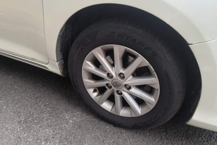 Used Toyota Camry 2013 2.0G Comfort Edition Right Front Wheel Hub