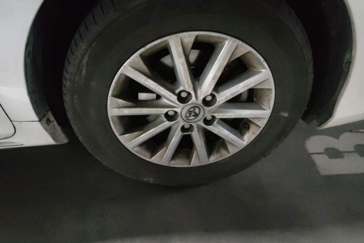 Used Toyota Camry 2013 2.0G Comfort Edition Right Front Wheel Hub