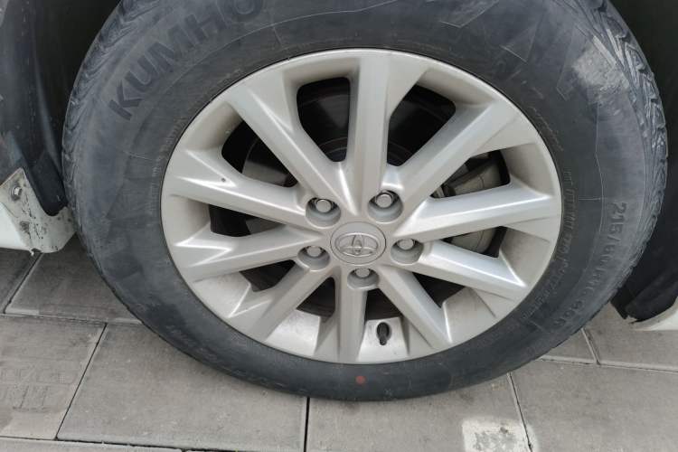 Used Toyota Camry 2013 2.0G Comfort Edition Right Front Wheel Hub