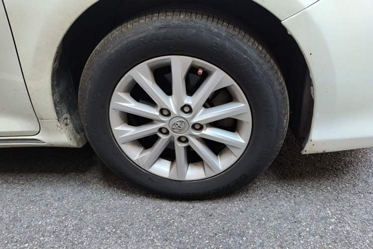 Used Toyota Camry 2013 2.0G Comfort Edition Right Front Wheel Hub