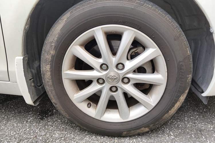 Used Toyota Camry 2013 200G Classic Luxury Edition Right Front Wheel Hub